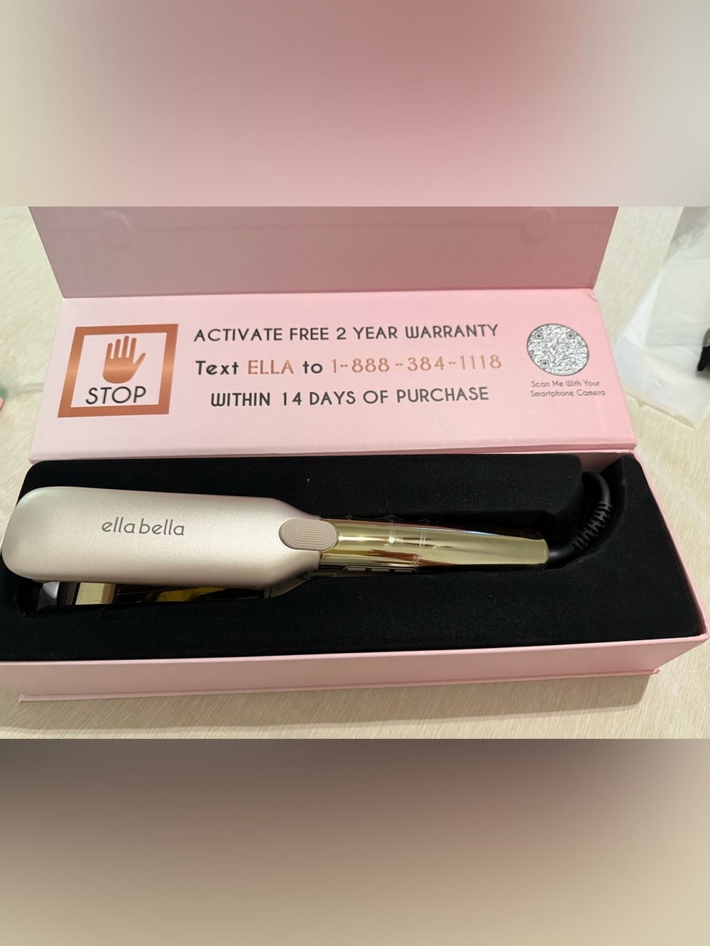 Ella Bella Titanium Flat Iron- Digital display - Picture 1 of 3